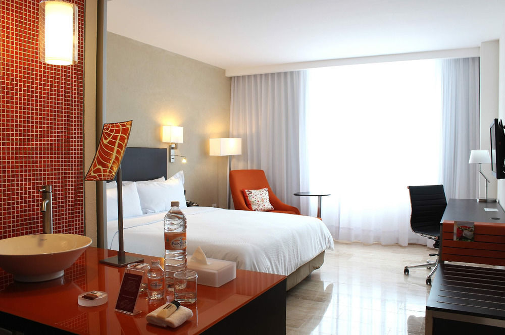 Fiesta Inn Monterrey La Fe San Nicolas de los Garza Экстерьер фото